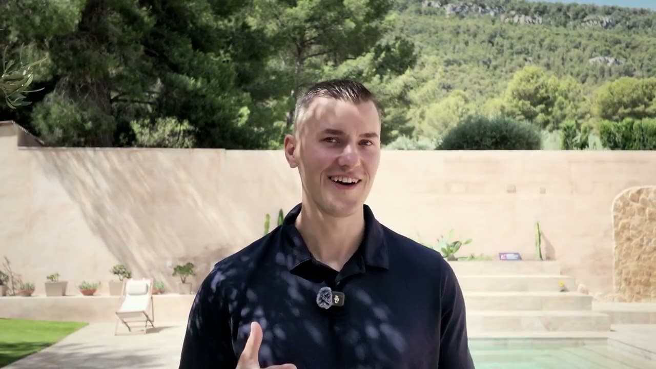 Tomas Laurinavicius on Vibe House