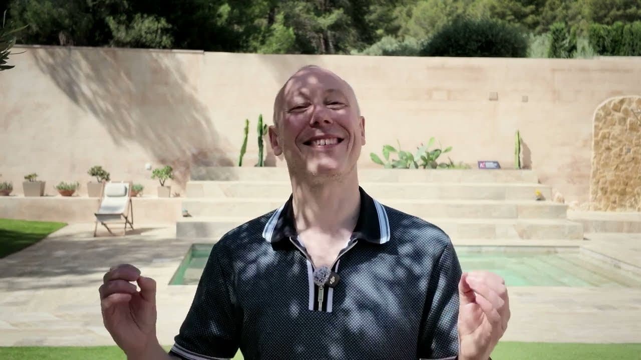 Jon Saunders on Vibe House